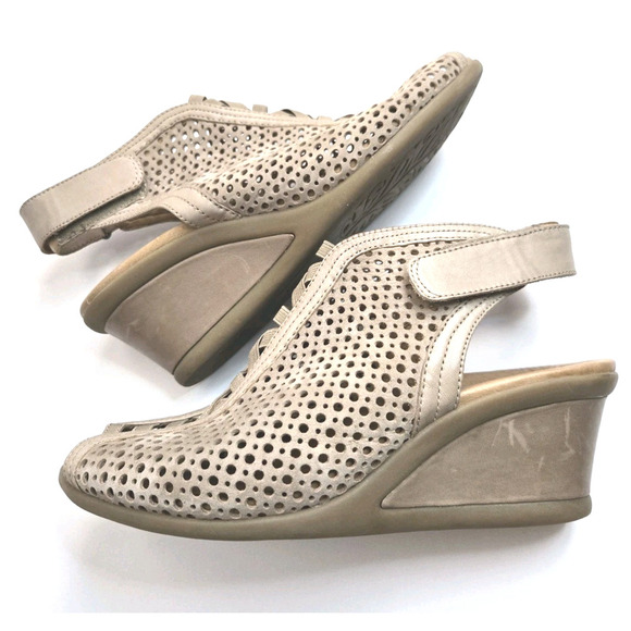 Earth Taupe Calla Perforated Leather Peep-Toe Sling-Back Wedge Sandals 9.5B - Picture 1 of 11